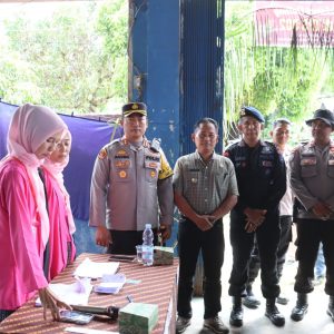 Kapolres Pasaman Barat Bersama Forkopimda Melaksanakan Pengecekan Pengamanan Proses Pemungutan Suara di Sejumlah TPS di Kabupaten Pasaman Barat