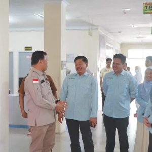 Bupati Kuansing Dr.H Suhardiman Amby, MM Kunjungi RSUD Teluk Kuantan untuk Pastikan Masyarakat mendapatkan pelayanan Terbaik