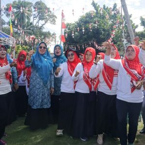 Enam Kelompok Dasawisma di Lingkuang Aua Bandarajo Dinilai dalam Lomba Lingkungan Bersih dan Indah