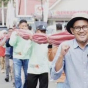 Pemkab Kuansing Bentangkan Bendera Merah Putih Sepanjang 2 KM di hari semarak pacu jalur