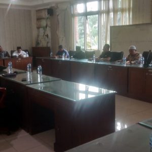 Sejumlah Pemuda Mengatas Namakan Gerakan Pemuda (GMPB) Datanggi Kantor DPRD Pasbar