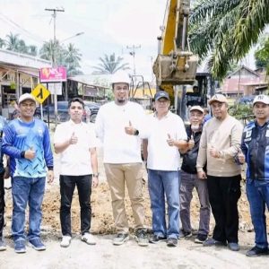 Bupati dan Wakil Bupati Inhu Tinjau Perbaikan Box Culvert dan Ruas Jalan di Kecamatan Peranap