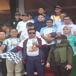 Bupati Suhardiman Buka Festival Pacu Jalur dan Jalan Santai HUT ke-26 Kuansing