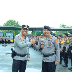 Kapolda Sulsel Pimpin Apel Bersama Personel Ditsamapta Polda Sulsel