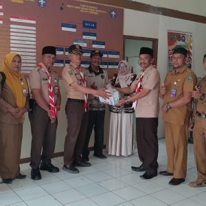 Luar Biasa! Gerakan Pramuka Kwarran Rengat Menyerahkan Batuan Donasi Kemanusian Melalui Kwarcab Inhu