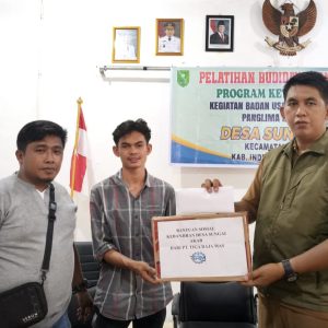 PT Tiga Raja Mas KSO Agrinas Hadir Bantu Warga Sungai Akar yang Terdampak Banjir