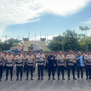 Kapolda Sulsel Pimpin Apel Pemberangkatan 100 Personel Satbrimob BKO ke Aceh untuk Tugas Kemanusiaan