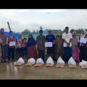 PKH Maros Baru Berbagi untuk Korban Angin Puting Beliung di Desa Borimasunggu