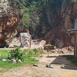 Meski Sempat Viral, Tambang Diduga Ilegal di Bantimurung Tetap Berjalan