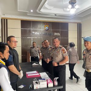 Komitmen Berantas Narkoba, Kapolres Inhu dan Waka Serta Ratusan Personelnya Dicek Urine, Ini Hasilnya