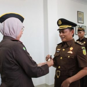 Kejari Inhu Lantik Kasi Pidum Baru, Kejari Tekankan Sinergi dan Kerja Sama