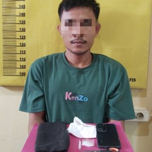 Isi Dompet Hitam Hantarkan Pemuda Pasir Penyu Kejeruji Besi