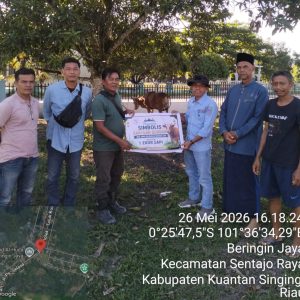 Peduli Masyarakat, PT SBL Jalur Patah Serahkan Bantuan Qurban untuk Masyarakat Sentajo Raya