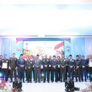 Syukuran Hari Bhayangkara, Kapolres Inhu Berikan Penghargaan kepada 19 Personel Berprestasi