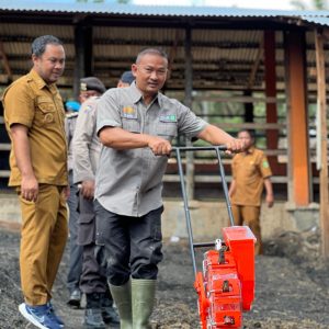 Polsek Lirik Dukung Ketahanan Pangan Melalui Penanaman Jagung Pipil Kuartal II di Desa Sungai Sagu