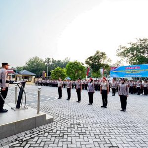 Kapolres Inhu Pimpin Upacara Kenaikan Pangkat 64 Personel, Kasat Intel Salah Satu yang Dilantik